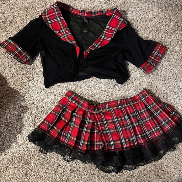 School girl mesh outfit - Picture 1 of 5